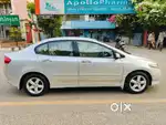 Honda City V AT, 2011, Petrol