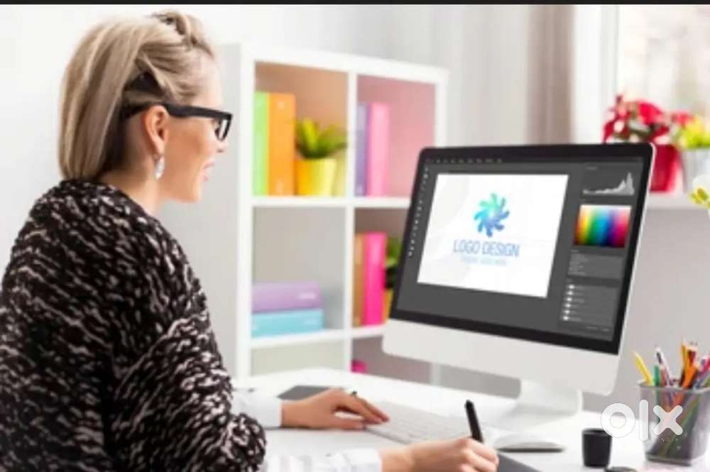 URGENT Studio Job :-  Female Photoshop Graphic Designer Wanted.