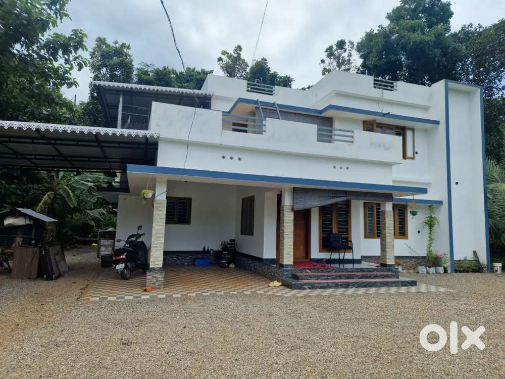 25 cent land and house for sale near Thodupuzha