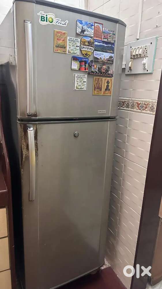 Samsung 300 L fridge + Samsung washing machine