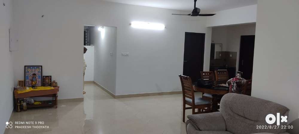 1400 Sq.ft, 3BHK,3 Washroom,Semi furnished with dining table and coat