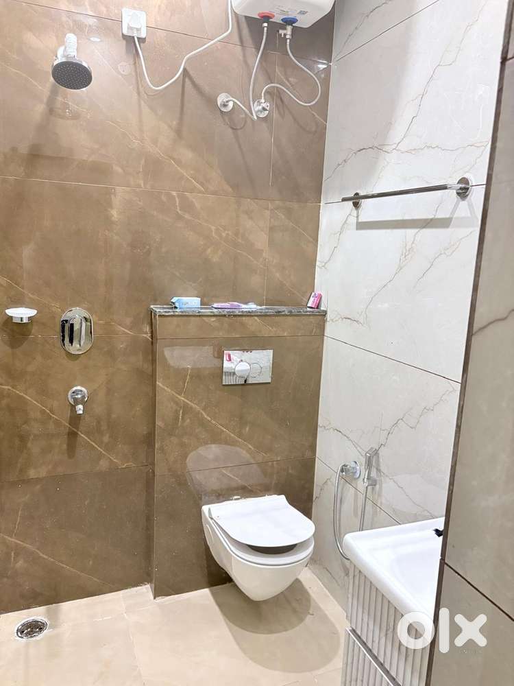 1 bhk No rent only for single girl