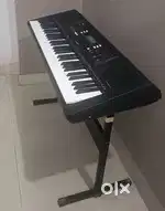 Yamaha Keyboard and Stand - (Hardly Used)
