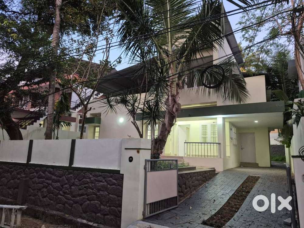 INDEPENDENT 2 FLOOR HOUSE FOR RENT