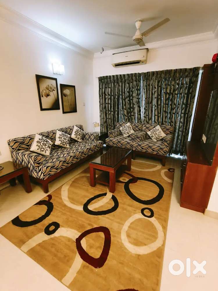 അടിപൊളി posh ഫ്ലാറ്റ് 3 Bhk tripunithura ടൗണിൽ വാടകക്ക്