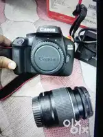 3000d Canon DSLR camera with 70_300 lans