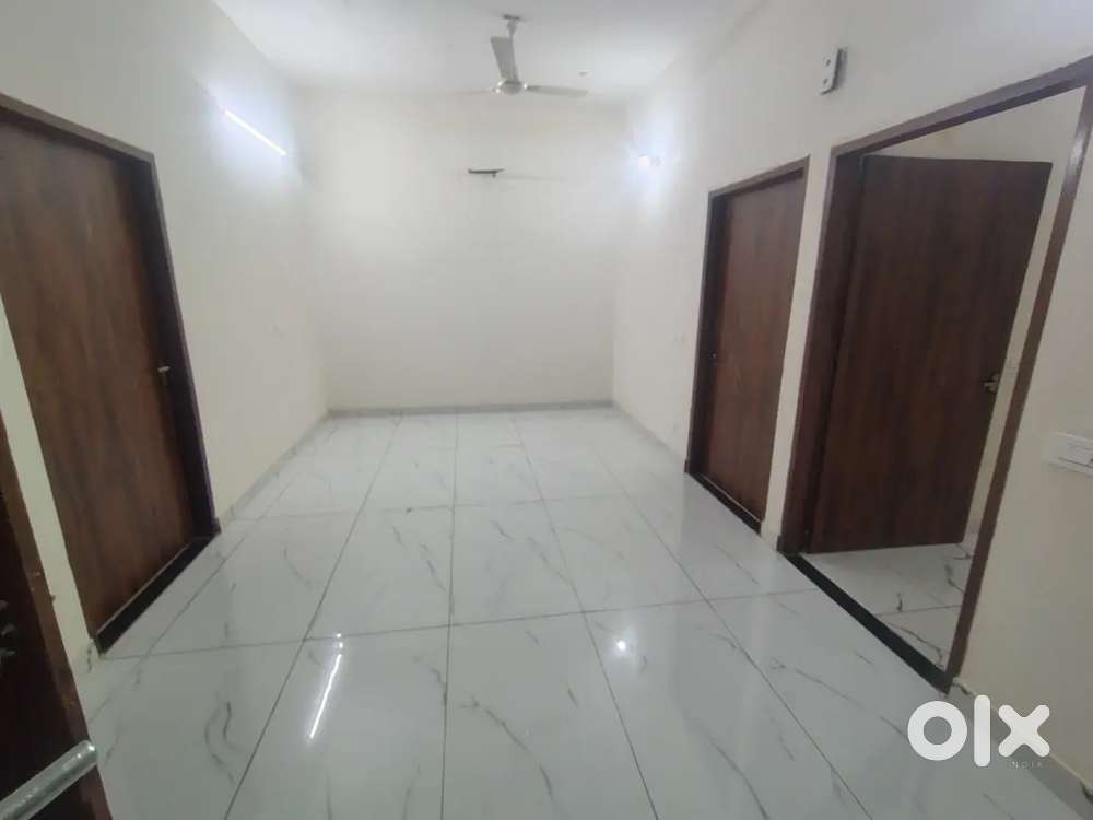 3BHK or 2BHK available for rent in Sunny enclave near to main Highway