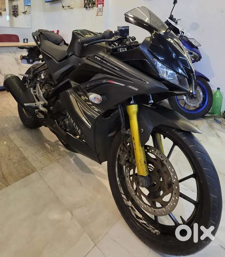 Yamaha R15 V3 Dark night edition,  2020 model, black colour