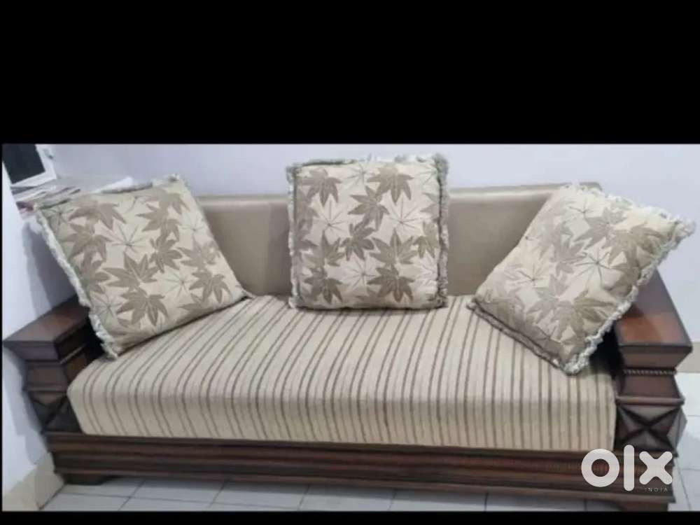 7 Sofa set with center table
