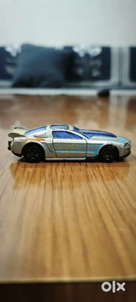 2012 Hot Wheels Mustang Diecast Car -Collectible!