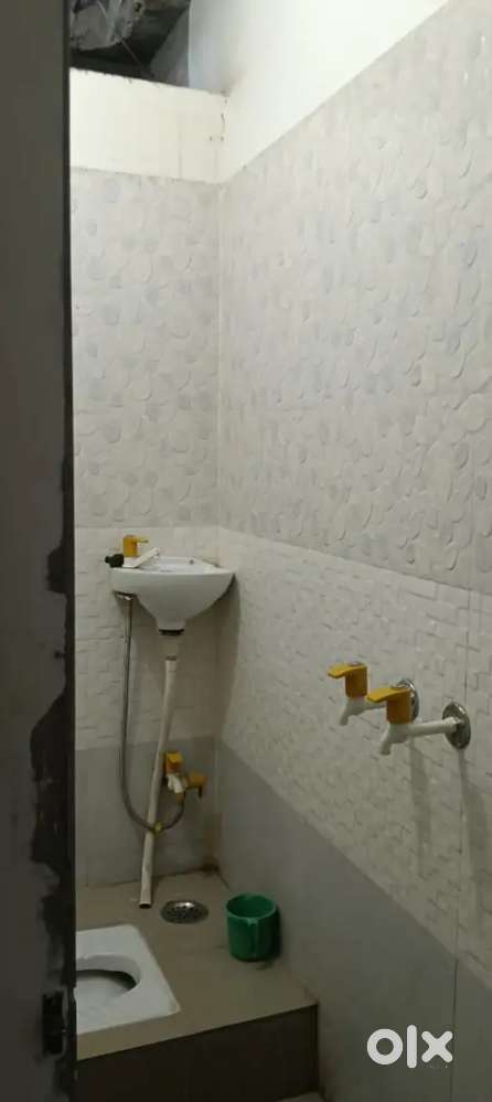 House or rooms for rent at a good price and in very good condition