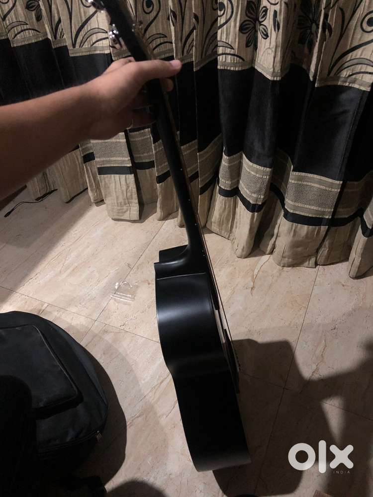 Yamaha fs100c black colour