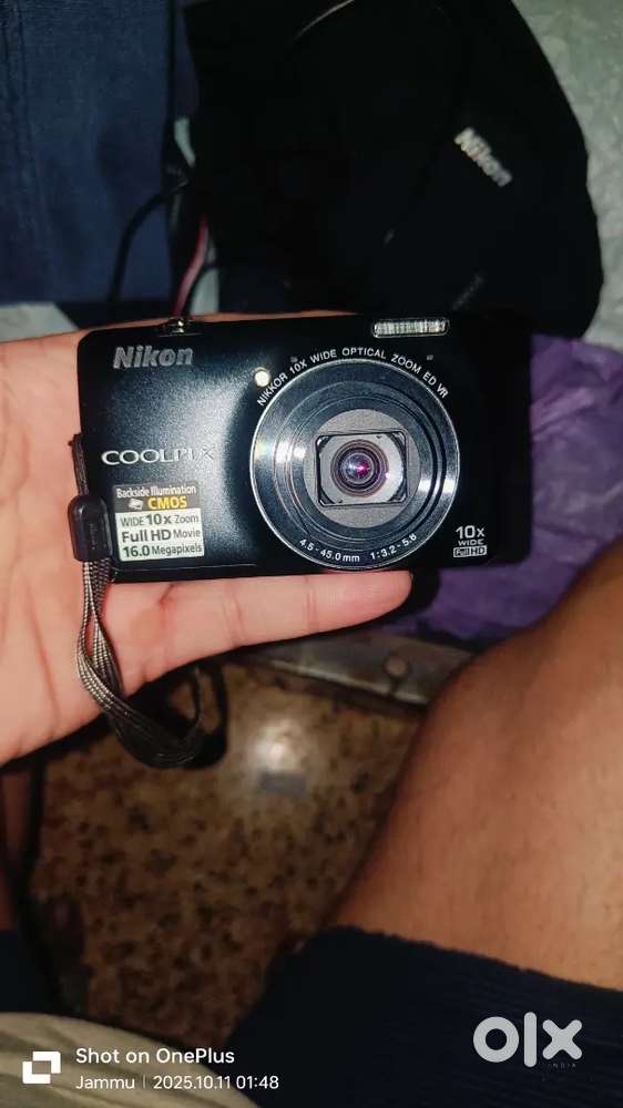 NIKON COOLPIX S6300
