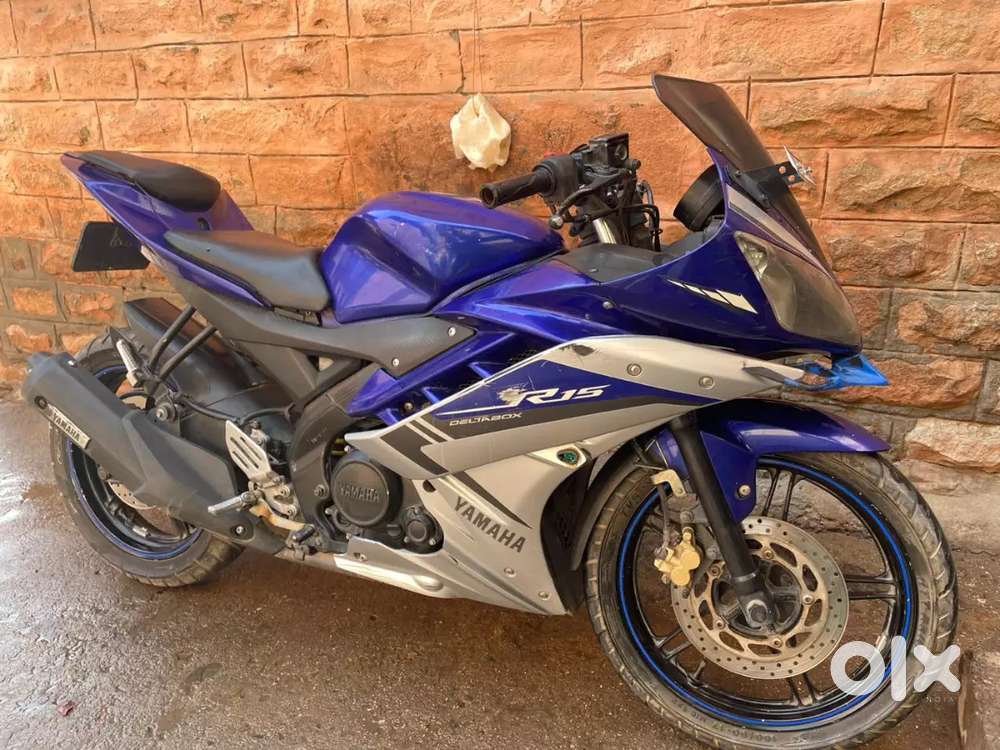 Yamaha yzf R15v2 2015 8month modal 40 hajaar drive No damage-Body band