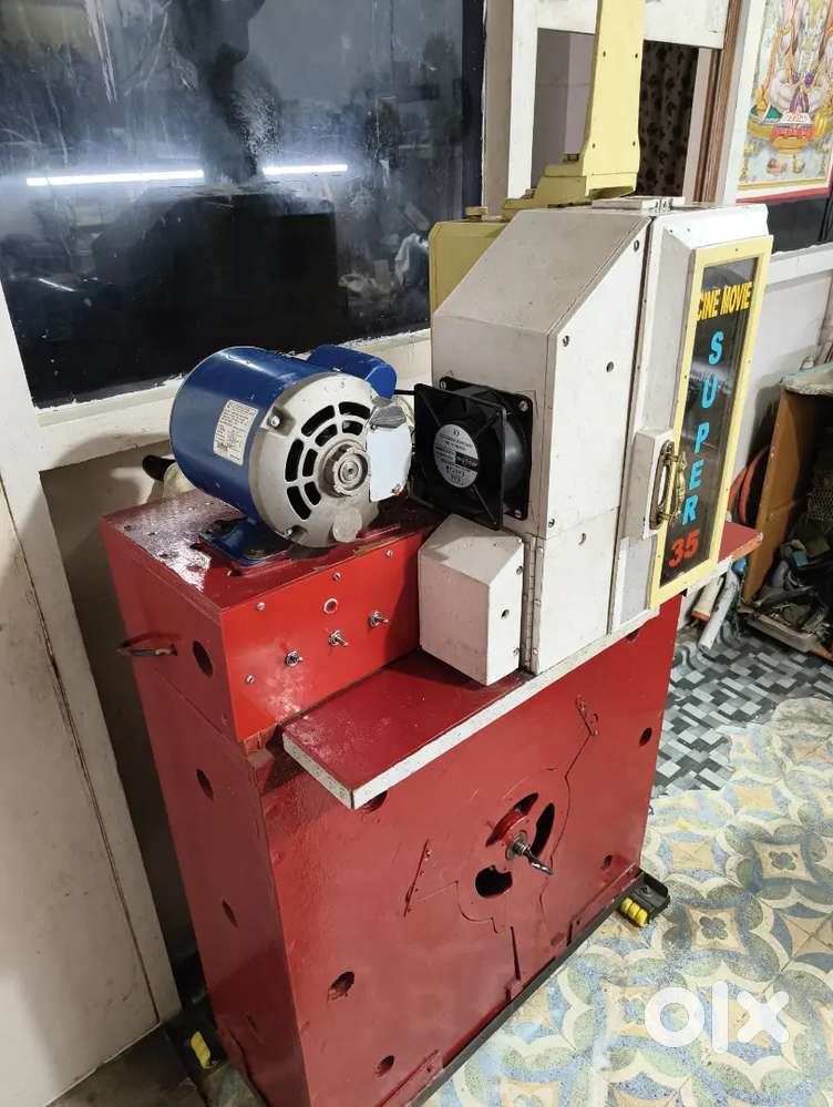 35 mm gore lal film projector