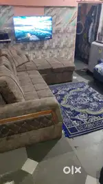 This Room is in chawl.. I want roommate