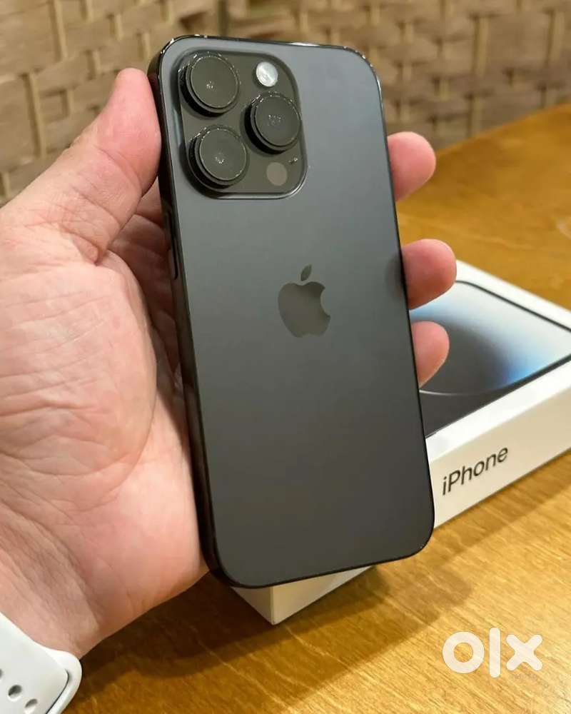 Selling 14 Pro Max 128 GB 98% Battery Life Mint Condition Less Used