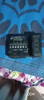 Zoom g1x four   good condition only 5700