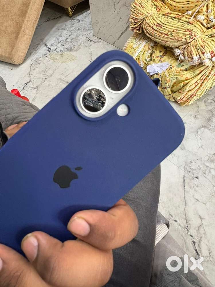 2 days old iphone 16 128 GB