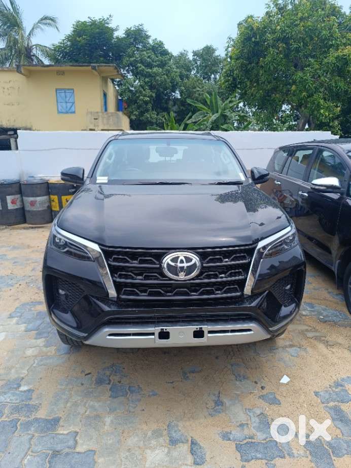 Toyota Fortuner 4X2 AT 2.8 Diesel, 2025, Diesel