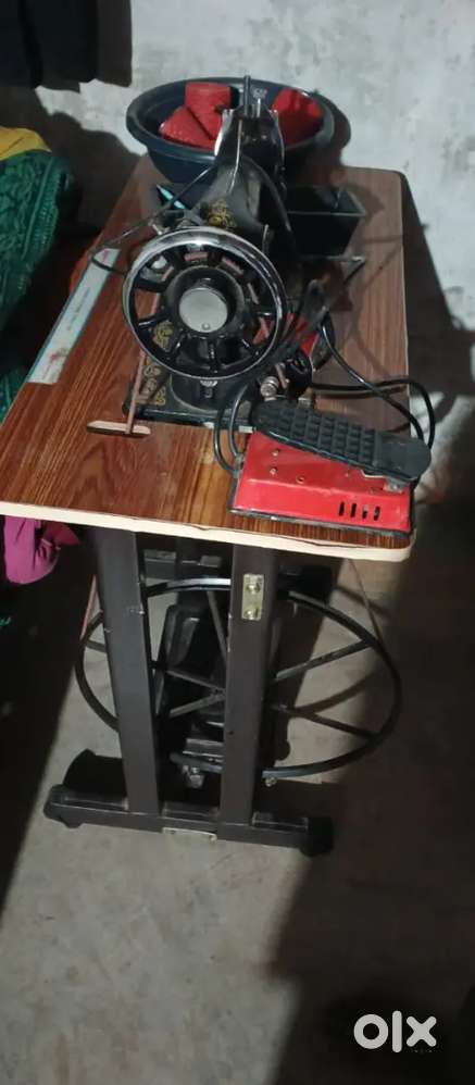 Silai machine electric bali hai light se or per se chlti hai