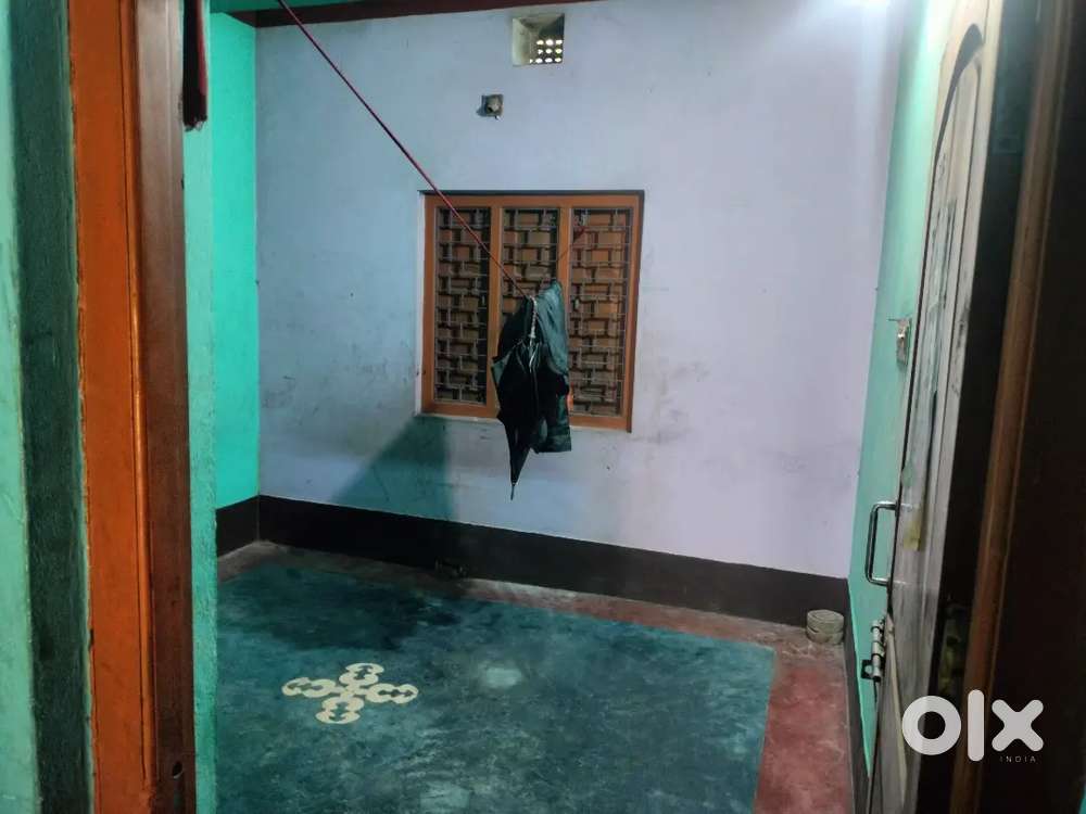 Rent share room only male