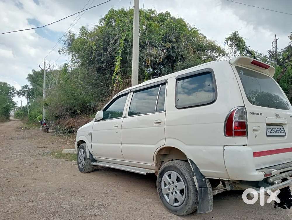 Chevrolet Tavera 2015 Diesel Well Maintained