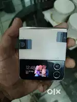 Samsung Galaxy Z Flip 4 in Brand New Condition
