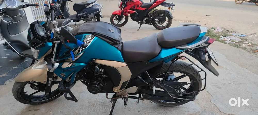 Yamaha Fzs