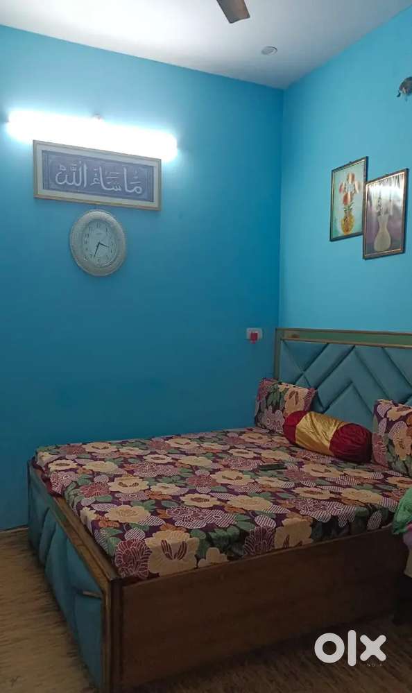 Main highway se 100 mtr door