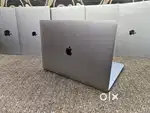 Apple Macbook Pro  i7/16/512/5.5gb Graphics  15inch Retina Touchbar
