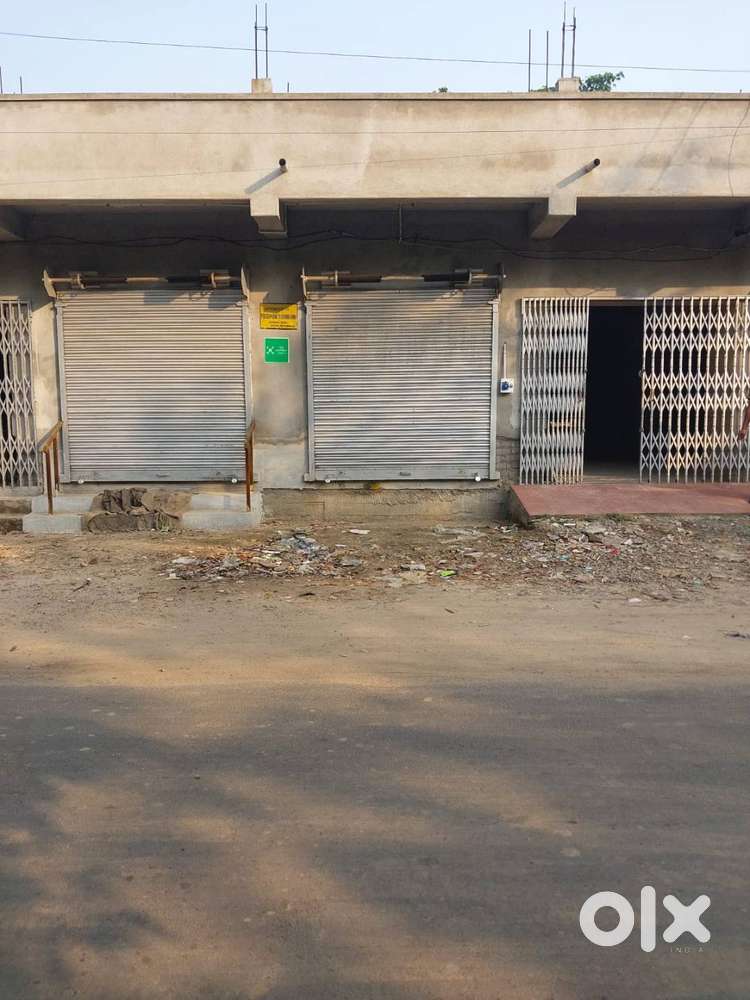 Commercial Road Facing Ready Property for Rent