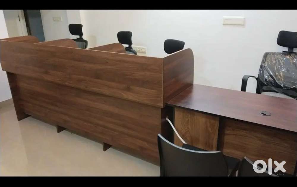 8 seater (5+3) Work Stations for Sale (8 nos chairs also available)