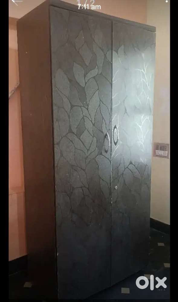 Wardrobe very hieght