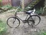 साईकल बेचनी है चलती हुई कंडीसन मे है