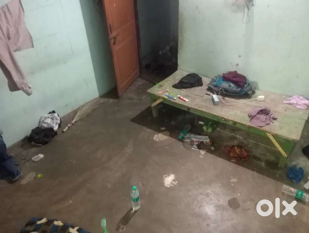 For rent , normal room ,ad bathroom