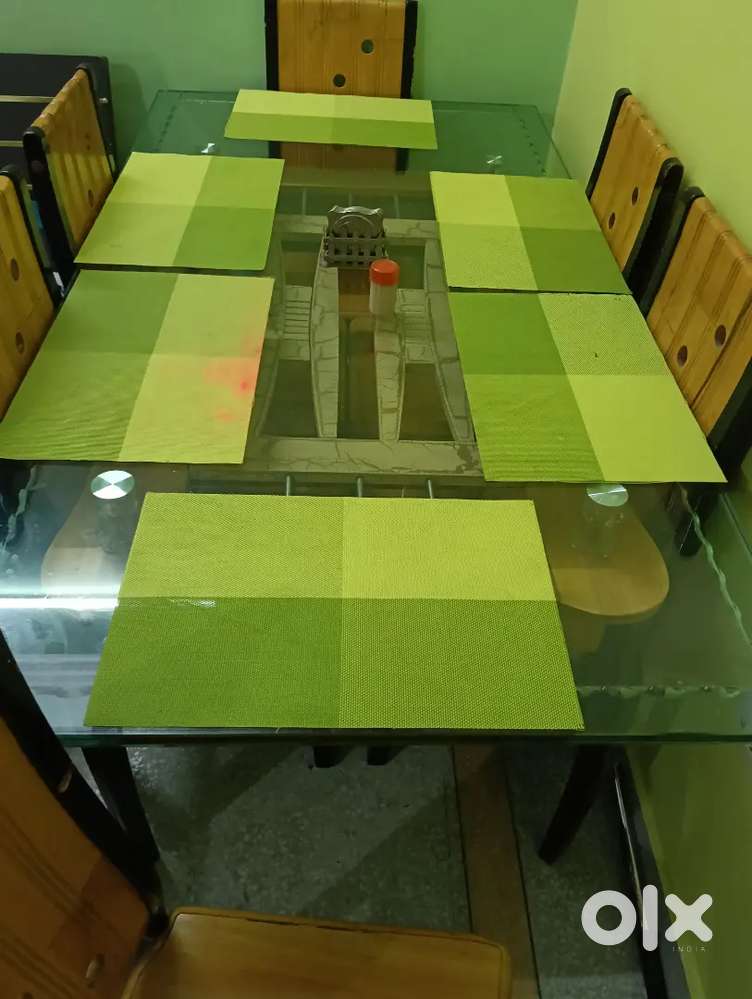Dining table 6 seater