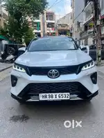 Toyota Fortuner Legender 4X2 AT 2.8, 2025, Diesel