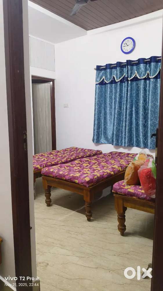 PG for women near dlf, commerzone, rmz and saravana store