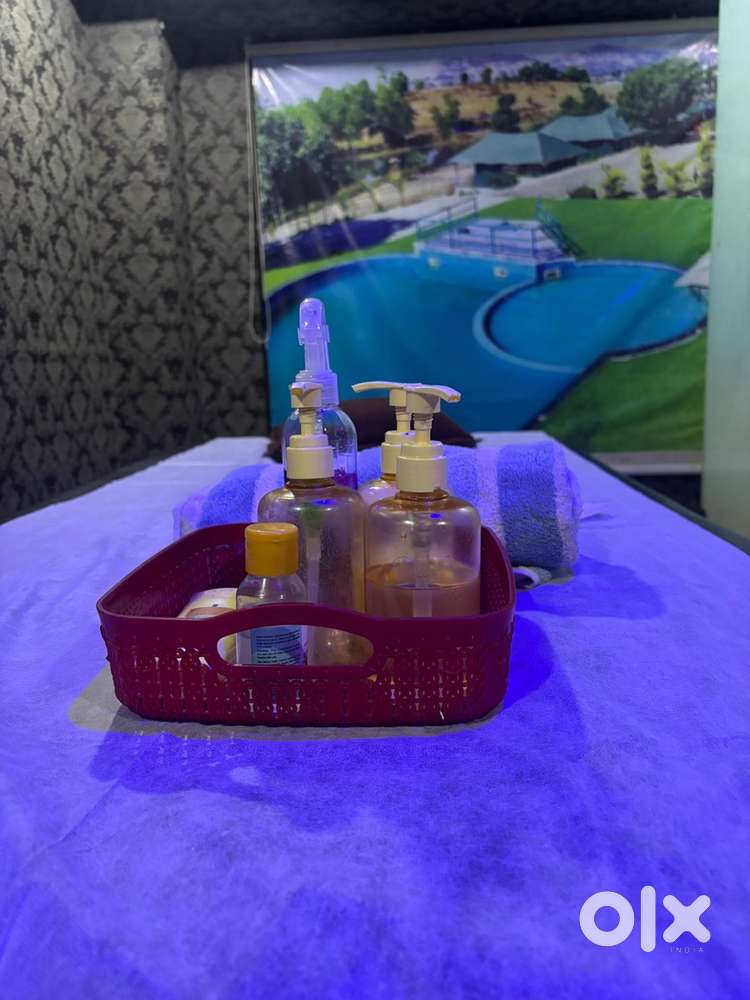 massage parlour