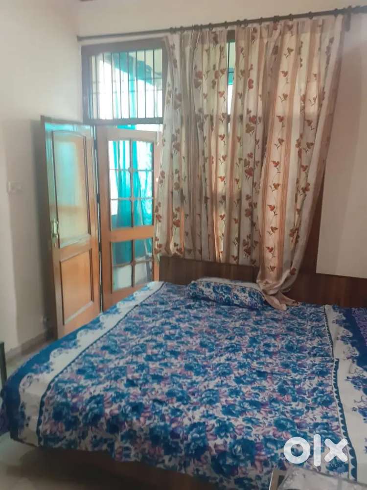 For boys, girls furnished 2 bedrooms kitchen bath in sec 20 chd