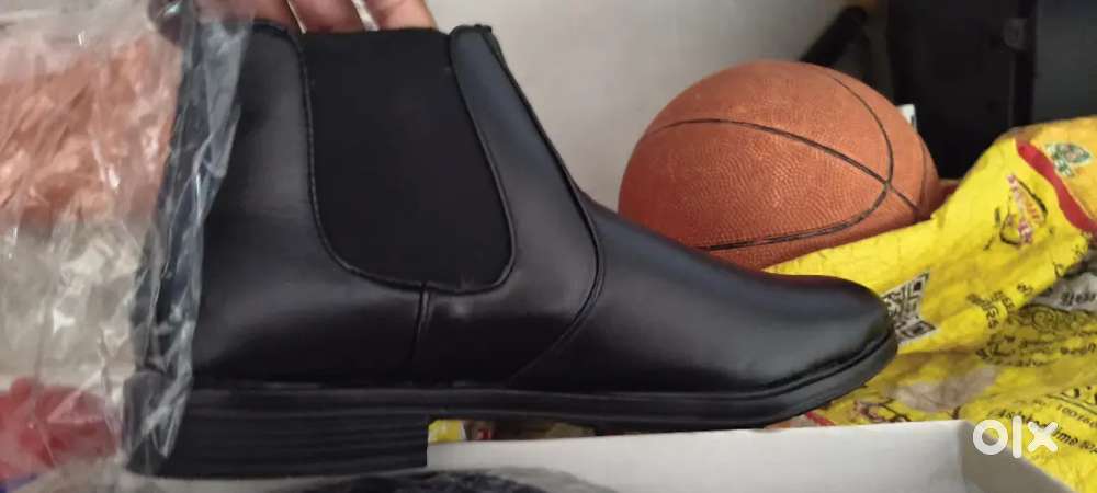 Sell a Kraasa Men's Slip On Fashion Chelsea Boots