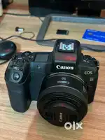 Canon Eos R body with lens