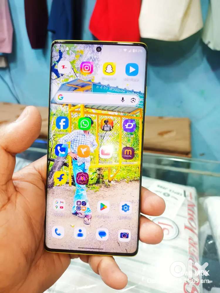 Motorola G85 5g 8gb 128gb 1 month old