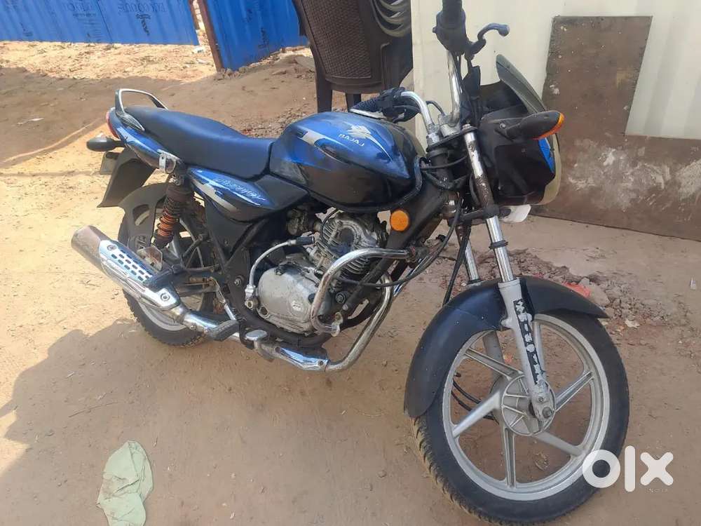Dikhle bhai discover bike sel karna hai gadi ke engine mein kuch h