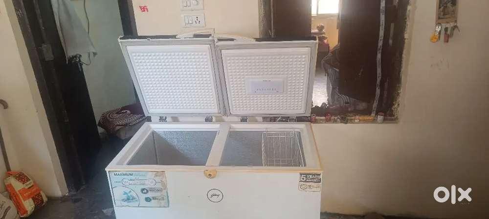 400 litre double door godrej deep freezer