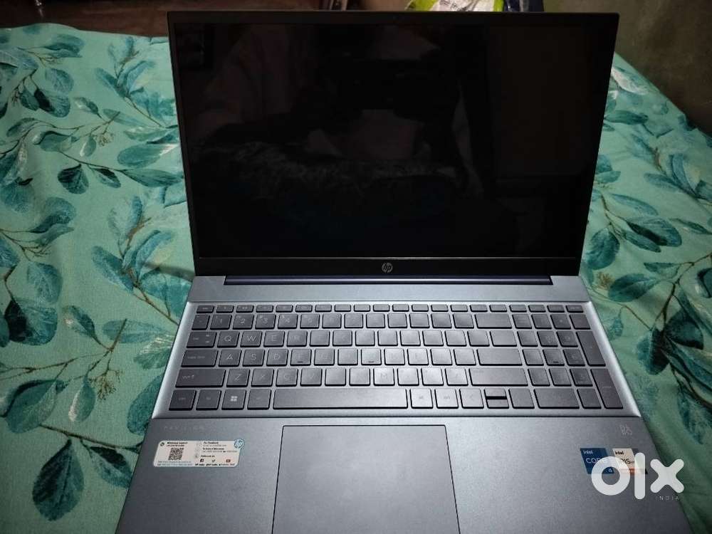 HP Pavilion Intel core i5 touch screen 13 genration