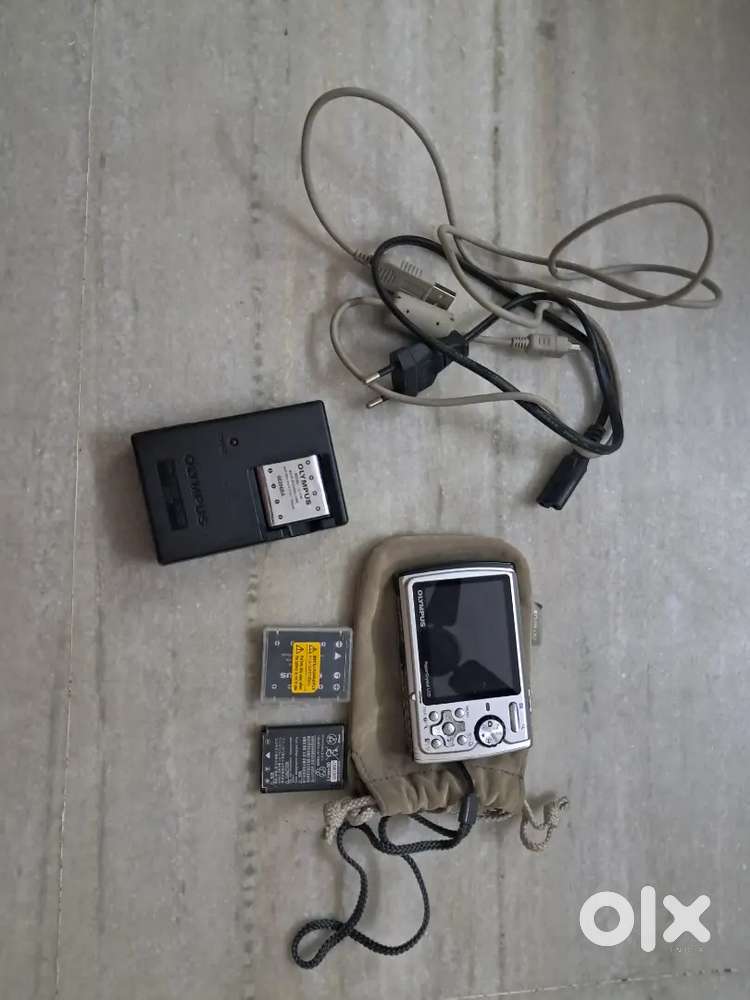 Olympus U 850 SW ( Shock proof 1.5m and Waterproof 3m )