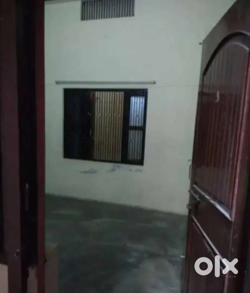 3BHK GROUND FLOOR flat for rent with spacious verandah.