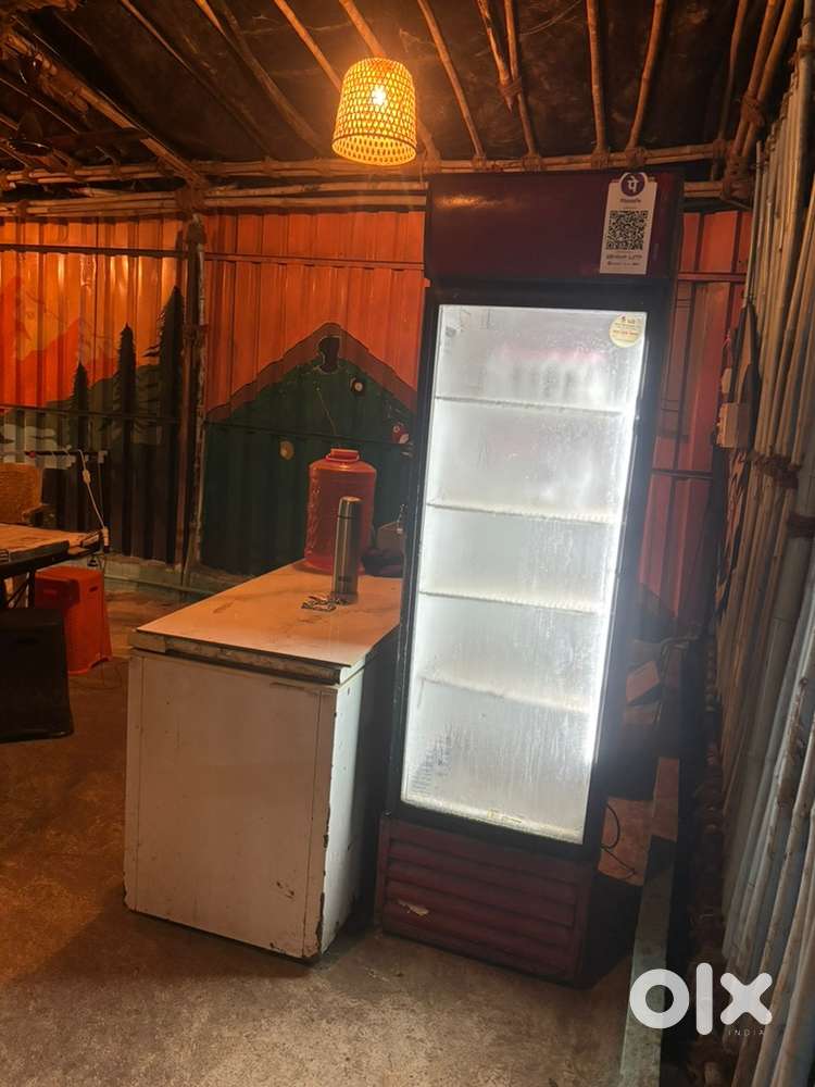 Commercial display fridge